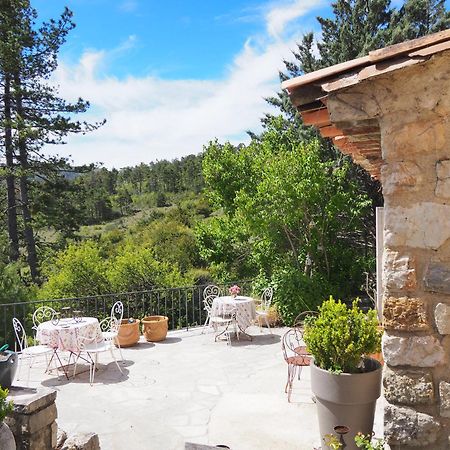 Ferienwohnung Chambre Familiale Avec Terrasse Aux Portes Du Verdon Trigance Exterior foto