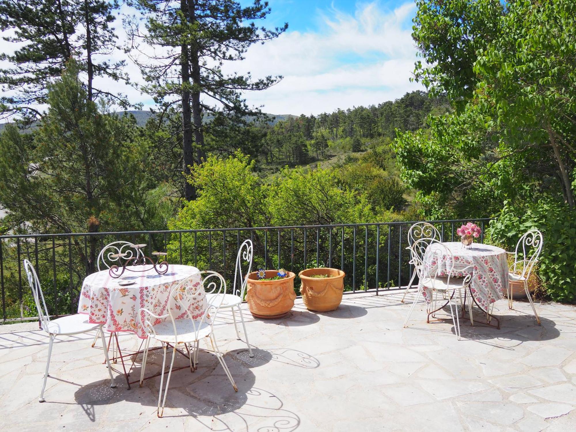 Ferienwohnung Chambre Familiale Avec Terrasse Aux Portes Du Verdon Trigance Exterior foto